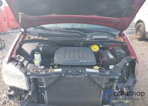 2014 Chrysler Town & Country Touring z USA, uszkodzony, nr VIN 2C4RC1BG0ER115337